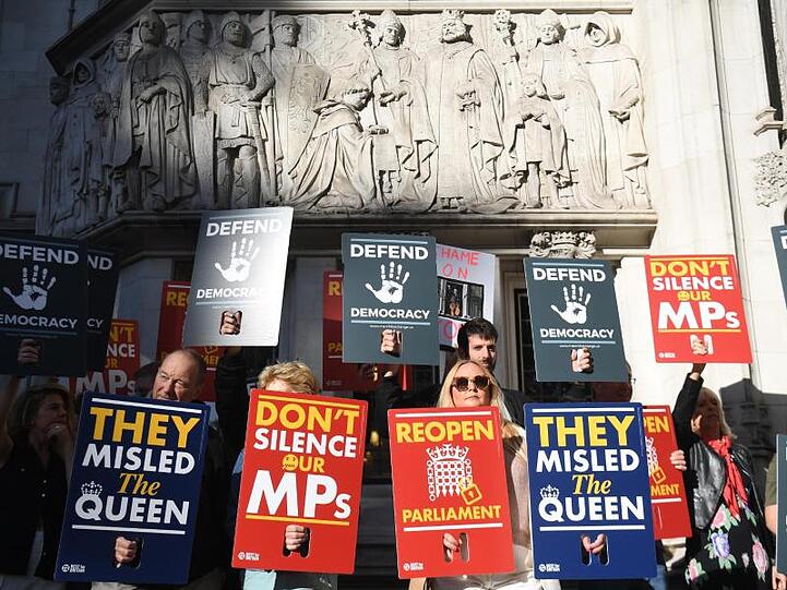 Protest gegen Boris Johnson vor dem "Supreme Court", dem Obersten Gerichtshof von Großbritannien.