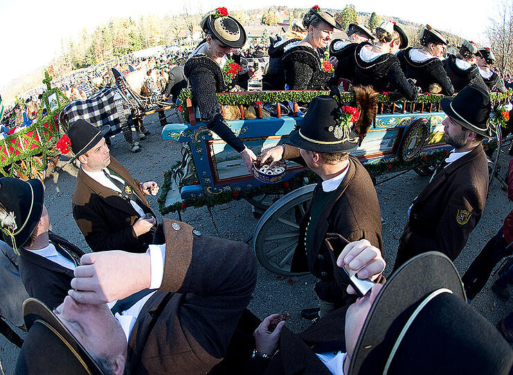 Traumhaftes Wetter und reibungsloser Ablauf: Bilder von den Leonhardifahrten 2015.