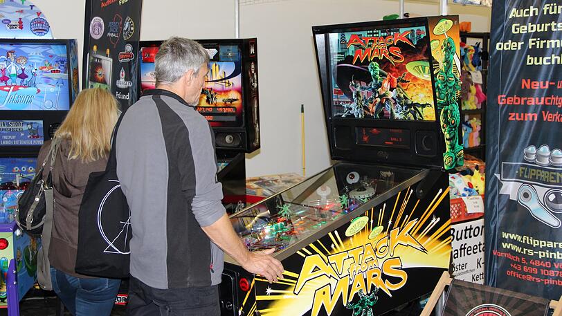 So etwas kennt die Jugend von heute nicht mehr. Bei alten Spielen können sich die Besucher nostalgisch fühlen.