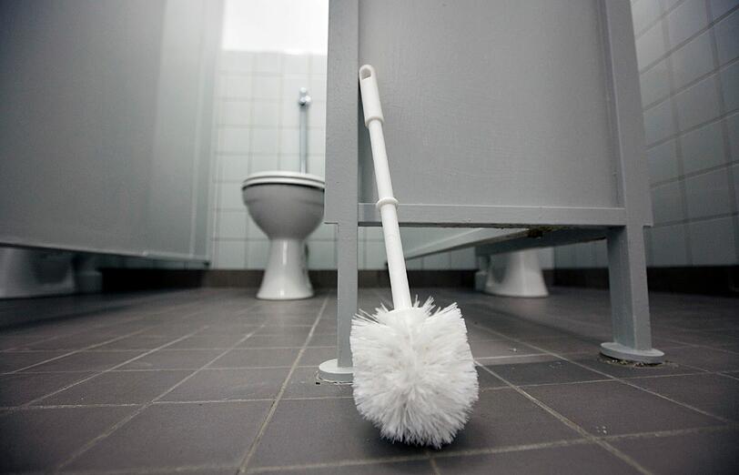 Nach dem Mörtel-Attentat war die Toilette unbenutzbar. (Symbolbild)