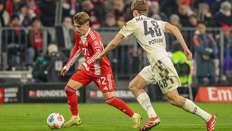 Zuletzt nur 2:2 gegen Mainz: Der FC Bayern um Lennart Karl (l.)