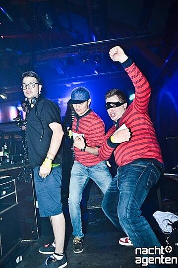 Feinen Elektro gab es am Samstag im Ampere. Gute Laune Hoch 10 stand auf dem Programm. Mehr Bilder unter:  www.nachtagenten.de