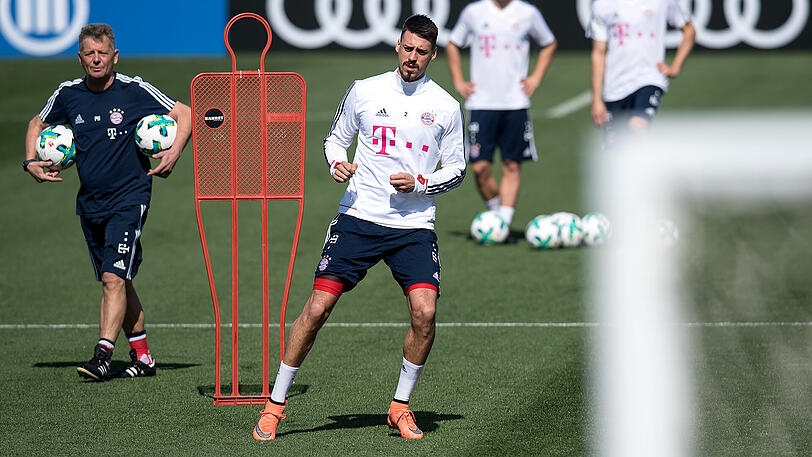 Schwitzen für den großen Triple-Traum: Klicken Sie sich durch die Trainings-Bilder vom Mittwoch.