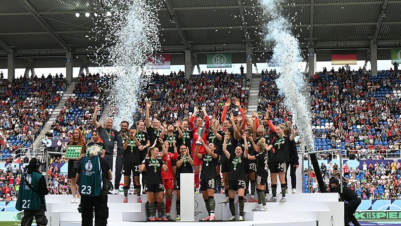 Für den Bundesliga-Auftakt des FC Bayern München gegen Bayer Leverkusen wurden bereits 50.000 Tickets verkauft.