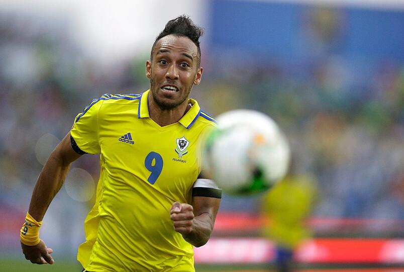 Pierre-Emerick Aubameyang/Gabun: Der Dortmunder war 2015 Afrikas Fußballer des Jahres und 2017 Torschützenkönig der Bundesliga, dazu mit dem BVB Pokalsieger. Zum großen Wurf in der Nationalmannschaft hat es bisher aber noch nicht gereicht. Auch dieses Mal scheiterte Gabun in der Qualifikation vorzeitig.