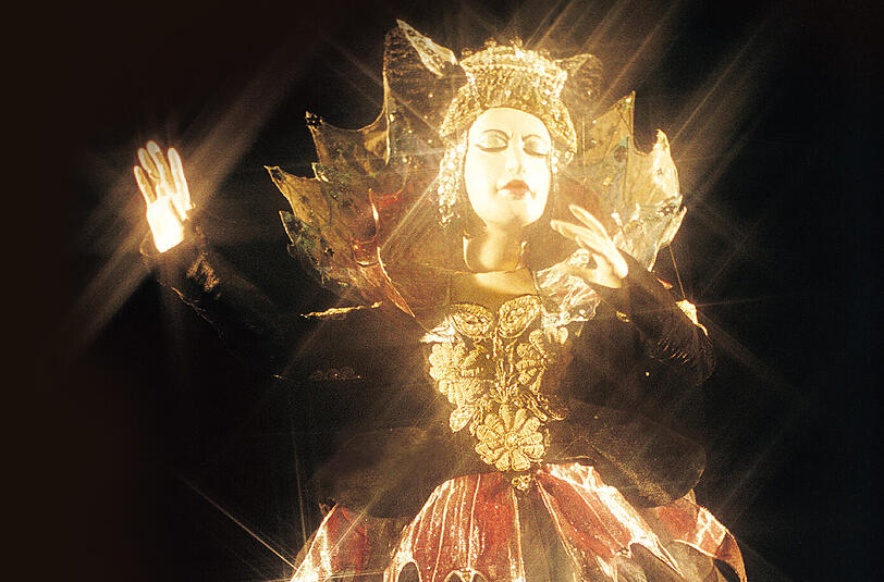 Das ist die Königin der Nacht &ndash; als Marionettenpuppe.