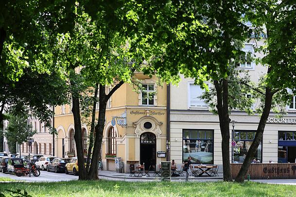Unter Denkmalschutz: das "Gasthaus Isarthor". Unter Denkmalschutz: das "Gasthaus Isarthor".