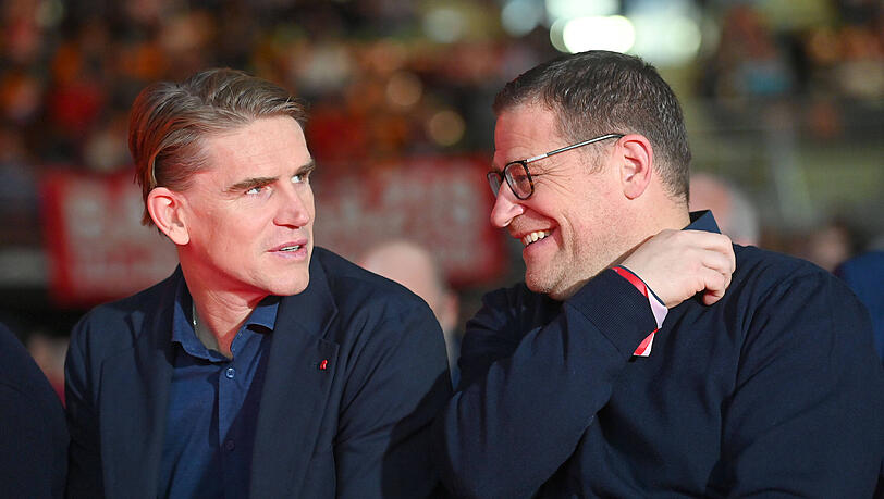 Max Eberl (r.) und Christoph Freund sind beim FC Bayern f&uuml;r die Kaderplanung zust&auml;ndig.