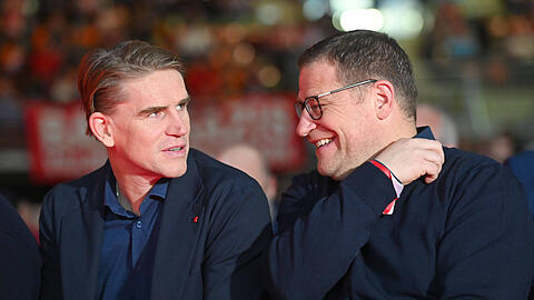 Max Eberl (r.) und Christoph Freund sind beim FC Bayern f&uuml;r die Kaderplanung zust&auml;ndig.