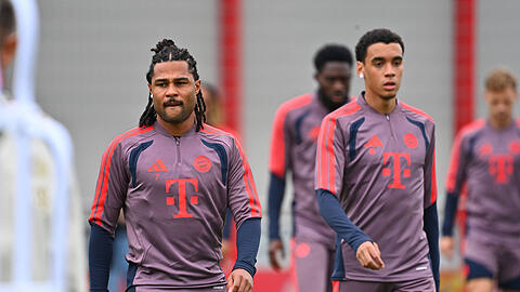 Im Abschlusstraining vor dem Champions-League-Start dabei: Serge Gnabry (l.) und Jamal Musiala.