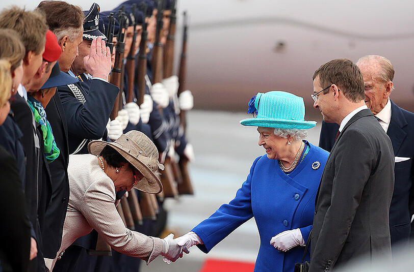 Die Queen ist in Berlin angekommen. Klicken Sie sich durch die Bilderstrecke!