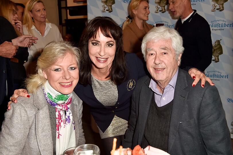 Fritz Scherer und Frau Claudia mit Anna-Maria Kaufmann (m.)