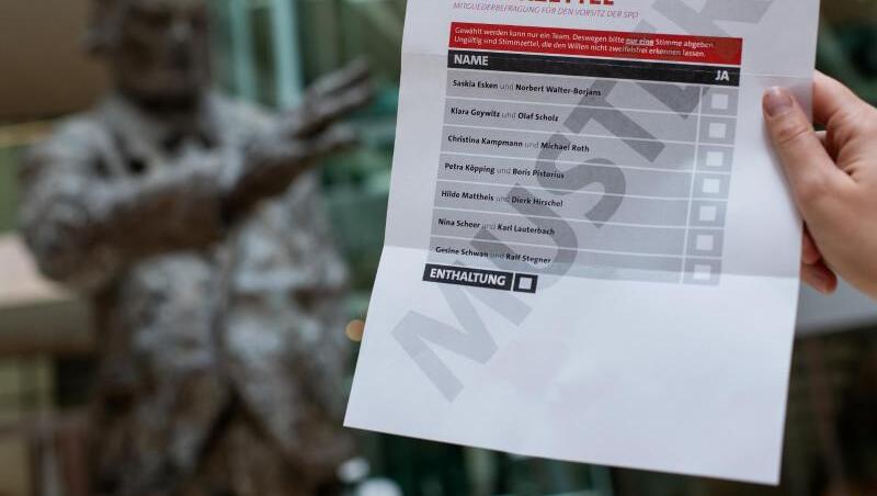 Muster-Stimmzettel für die Mitglieder-Abstimmung über den SPD-Vorsitz.