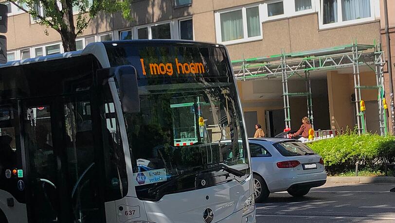 Auch die M&uuml;nchner Busfahrer sind aktuell gestresst, wie man hier am Ersatzbus lesen kann.