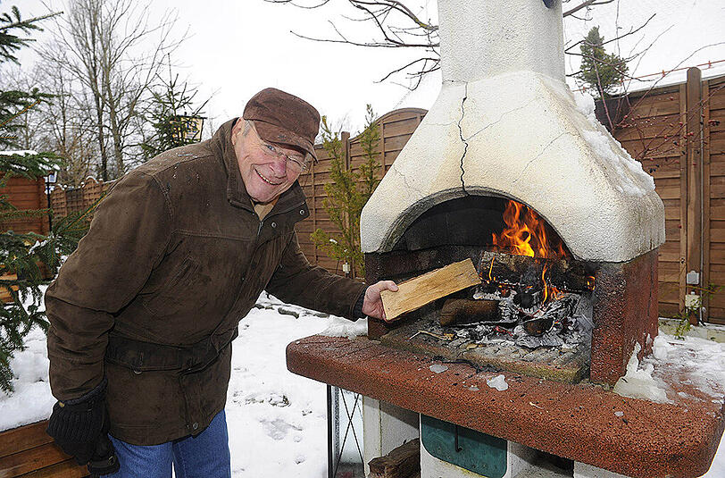 Erich Hallhuber senior 2010 auf dem Weihnachtsmarkt von Gut Nederling.