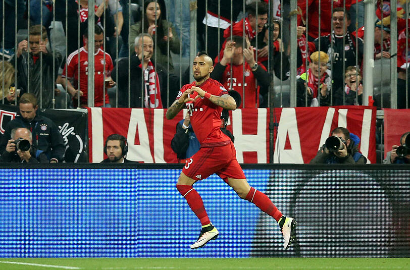 5. April - Knapper Sieg: Im Champions-League-Viertelfinale geht es gegen Benfica Lissabon. Der vermeintlich leichte Gegner entpuppt sich als harter Prüfstein. Nur Arturo Vidal trifft im Hinspiel und sorgt so für eine leicht verbesserte Ausgangsposition im Rückspiel.