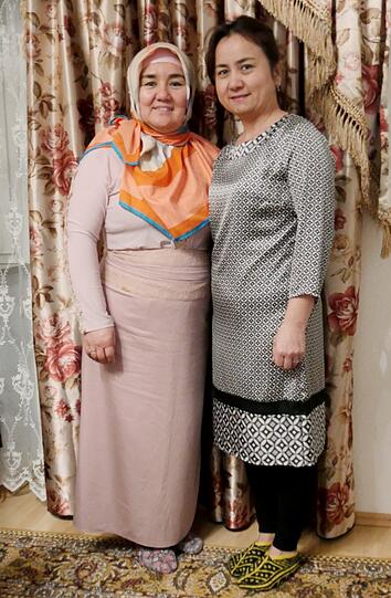 Suli Kurban hat ihre Mutter (l.) und Tante im Hasenbergl  fotografiert.
