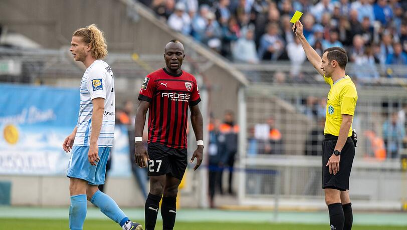 Schiedsrichter Benjamin Brand sorgte mit strittigen Entscheidungen für Unmut beim TSV 1860.