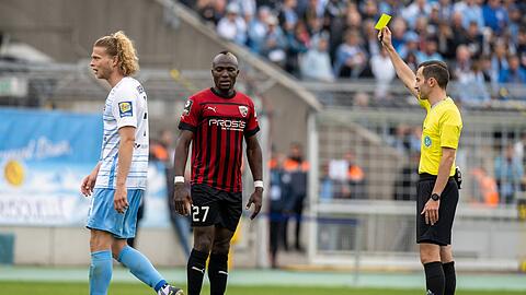 Schiedsrichter Benjamin Brand sorgte mit strittigen Entscheidungen für Unmut beim TSV 1860.
