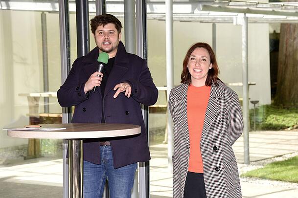Sebastian Fritz und Christl Sittenauer von Ensemble der Lach- und Schießgesellschaft. Sebastian Fritz und Christl Sittenauer von Ensemble der Lach- und Schießgesellschaft.