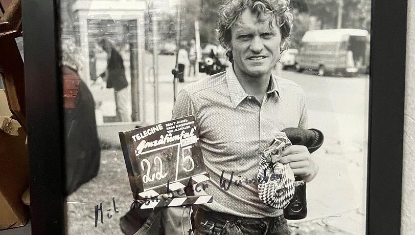 Der deutsche Fußballtorhüter Sepp Maier hat in den 80er-Jahren Sechzger-Fan Berti Biehl ein Foto mit Autogramm geschenkt. Der deutsche Fußballtorhüter Sepp Maier hat in den 80er-Jahren Sechzger-Fan Berti Biehl ein Foto mit Autogramm geschenkt.