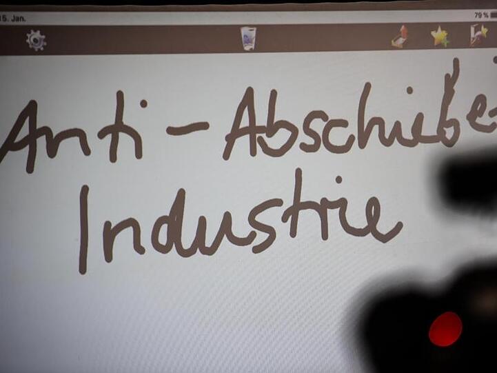 Das "Unwort des Jahres 2018" heißt "Anti-Abschiebe-Industrie".