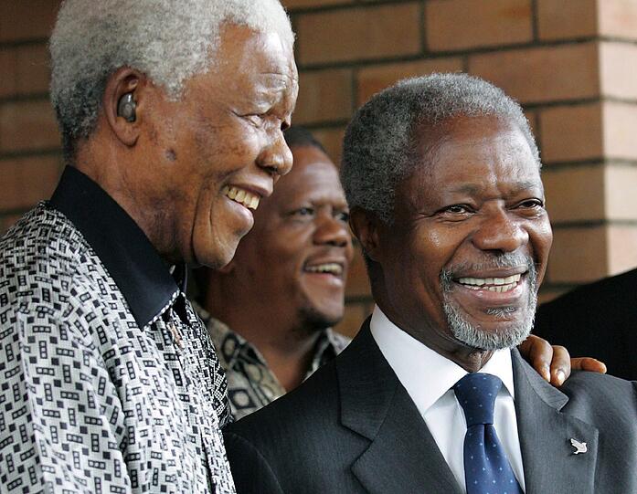 Hier weitere Bilder von Südafrikas Nationalheld Nelson Mandela. Er starb am 05.12.2013.