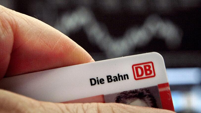 Die BahnCard soll abgeschafft werden? - Die Bahn dementierte diese Meldung von Donnerstagvormittag. Die BahnCard soll abgeschafft werden? - Die Bahn dementierte diese Meldung von Donnerstagvormittag.
