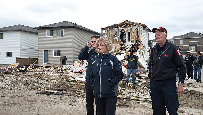 Provinz-Regierungschefin Notley bei Facebook: "Fort McMurray und die umliegenden Gemeinden wurden gerettet. Und sie werden wieder aufgebaut." Foto: Chris Schwarz/Alberta Government Provinz-Regierungschefin Notley bei Facebook: "Fort McMurray und die umliegenden Gemeinden wurden gerettet. Und sie werden wieder aufgebaut." Foto: Chris Schwarz/Alberta Government