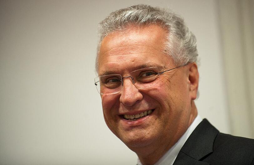 Nach dem schrecklichen Unfall fand Bayerns Innenminister Joachim Herrmann (CSU) ungewohnt deutliche Worte. (Archivbild)