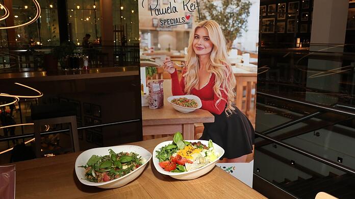 Bei Vapiano gibt es nun Gerichte vo Pamela Reif.