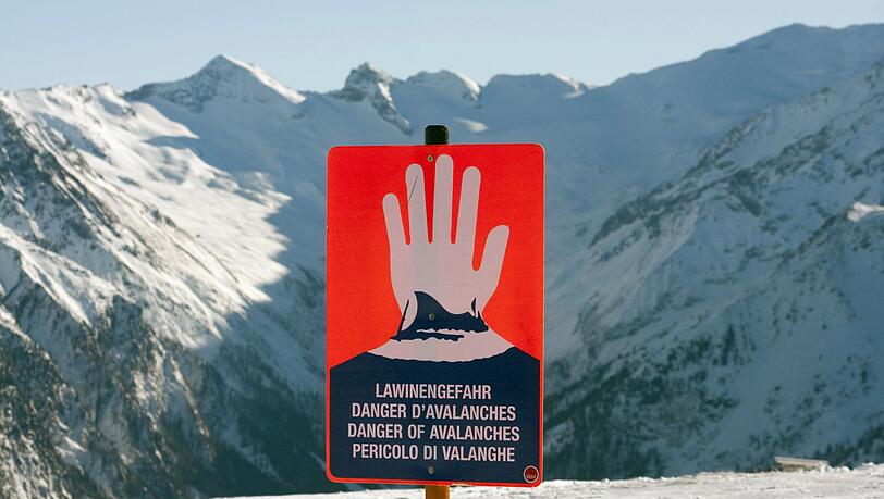 Die Lawinengefahr in den bayerischen Alpen steigt im Tagesverlauf. (Archivbild)