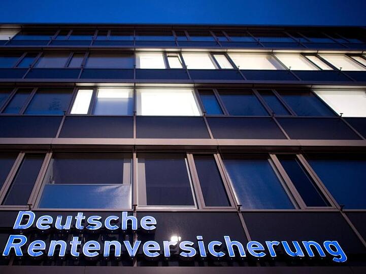Mit der Grundrente sollen Menschen, die trotz langer Beitragszeit nur eine Rente unterhalb der Grundsicherung bekommen, einen Zuschlag erhalten.