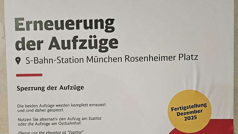 "Fertigstellung Dezember 2025" verspricht ein Aushang am Bahnhof. Das wird allerdings nicht klappen.