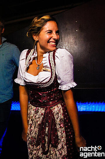 Etwas züchtiger, aber immer noch ganz schön sexy waren die After-Wiesn-Partys am Wochenende im Neuraum.