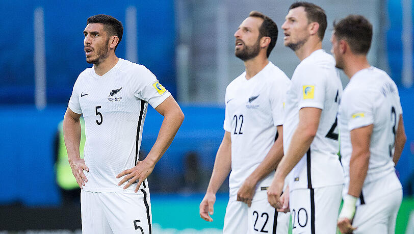 Beim Confed Cup quittierten die Neuseeländer - hier mit Michael Boxall, Andrew Durante, Tommy Smith und Deklan Wynne (von links) - drei Niederlagen. Beim Confed Cup quittierten die Neuseeländer - hier mit Michael Boxall, Andrew Durante, Tommy Smith und Deklan Wynne (von links) - drei Niederlagen.