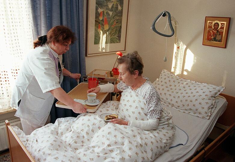 Vertrauen in die eigene Arbeit stärkt die Qualität in der Pflege.