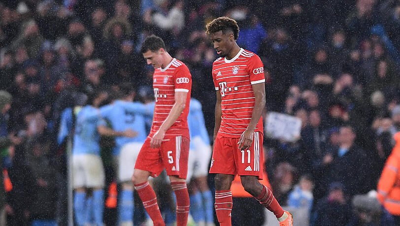 Die Enttäuschung bei den Spielern des FC Bayern ist nach der 0:3-Niederlage gegen Manchester City groß: Kingsley Coman (r.) und Benjamin Pavard. Die Enttäuschung bei den Spielern des FC Bayern ist nach der 0:3-Niederlage gegen Manchester City groß: Kingsley Coman (r.) und Benjamin Pavard.