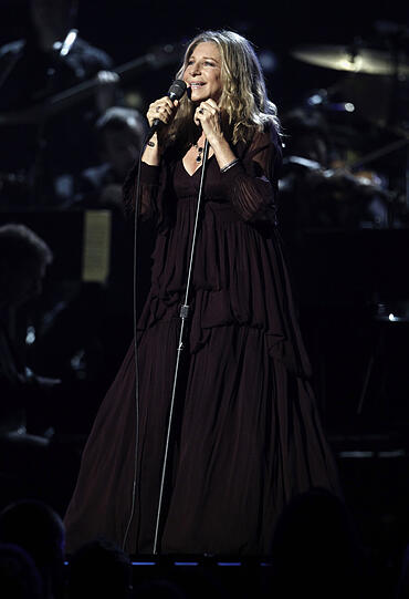 Barbara Streisand steht noch immer auf der Bühne.