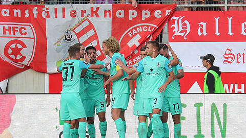 Der TSV 1860 gewinnt gegen Halle mit 2:0.