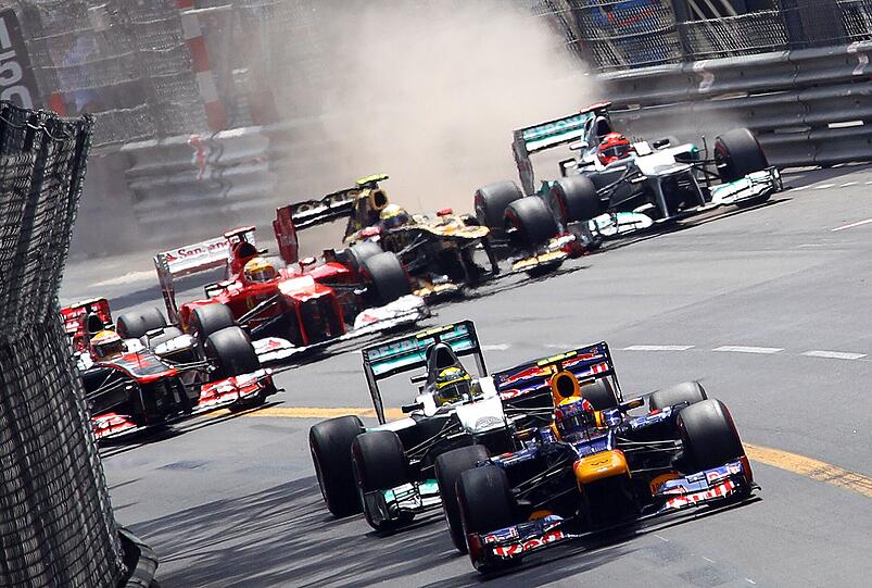 2012: Beim Großen Preis von Monaco kracht Michael Schumacher (Mercedes) in den Lotus des französischen Formel-1-Fahrers Roman Grosjean.