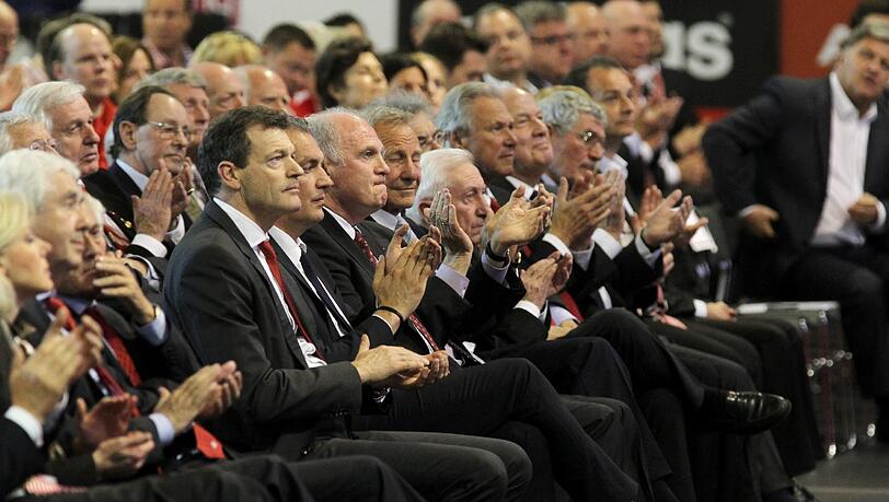 Uli Hoeneß am Freitagabend im Audi Dome. Uli Hoeneß am Freitagabend im Audi Dome.
