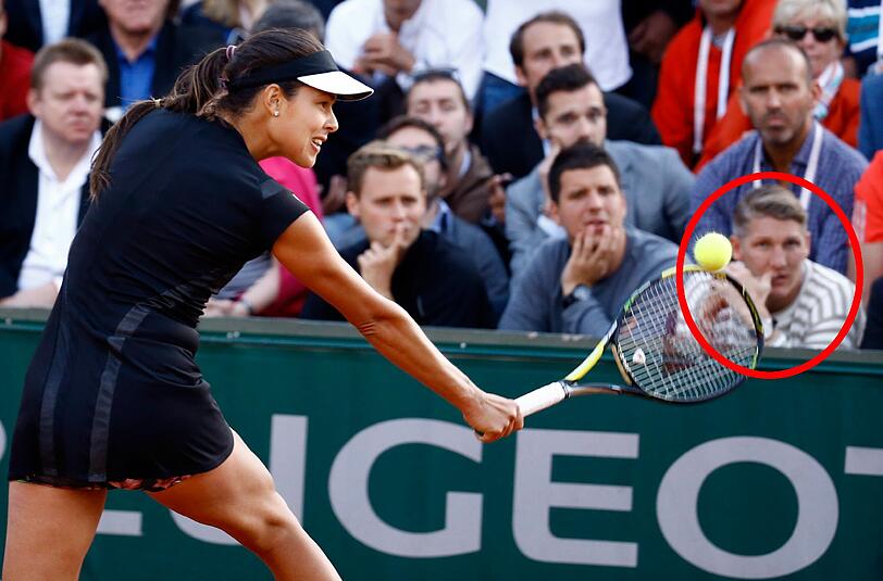Schon in Frankreich nahm der Bayern-Star in der Box von Ana Ivanovic Platz und feuerte die 28-jährige Serbin an.