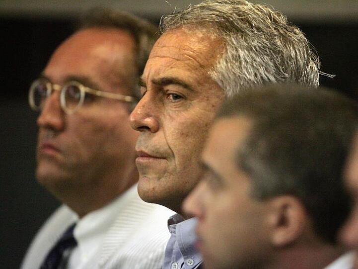 Jeffrey Epstein (M).