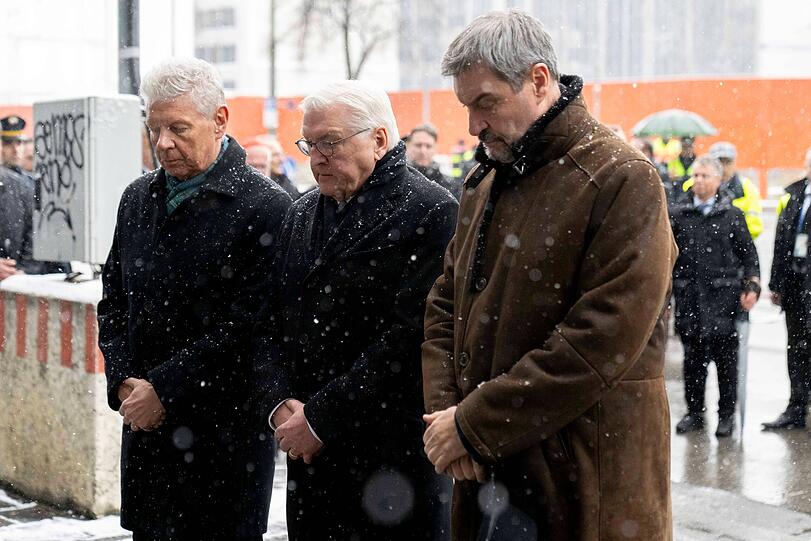Einer der schwersten Momente seiner Amtszeit: Reiter mit Bundespr&auml;sident Frank Walter Steinmeier und Ministerpr&auml;sident Markus S&ouml;der am Tatort nach dem Anschlag auf die Verdi-Demo 2025.
