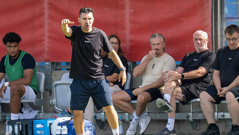 Nach dem Remis gegen Landsberg unzufrieden: Trainer Alper Kayabunar. Nach dem Remis gegen Landsberg unzufrieden: Trainer Alper Kayabunar.