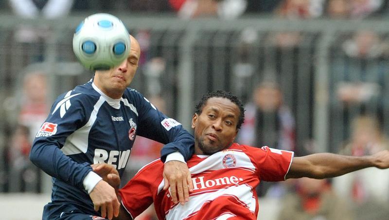 Zu oft zweiter Sieger: Bayerns Zé Roberto (r.) gegen Kölns Stürmer Nemanja Vucicevic. Zu oft zweiter Sieger: Bayerns Zé Roberto (r.) gegen Kölns Stürmer Nemanja Vucicevic.