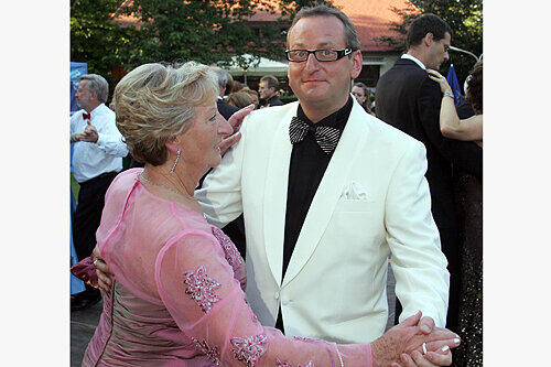 TV-Star und Entertainer Volker Heißmann mit seiner Mutter Marlene.
