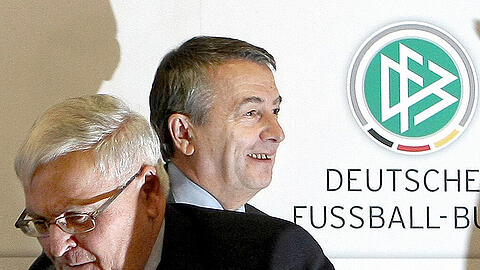 Die Ermittlungen der Steuerfahnder richten sich in erster Linie gegen Theo Zwanziger (links) und Wolfgang Niersbach.