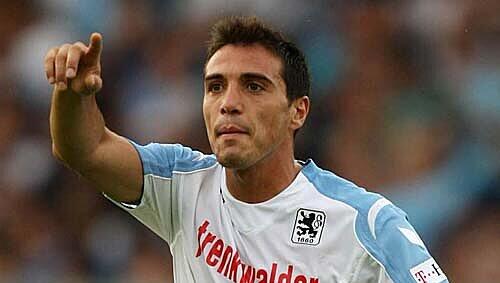 Berkant Göktan war einst das größte Talent des deutschen Fußballs. Bei den Löwen wollte er seine letzte Chance nutzen. Das ging nur bis 2008 gut. Dann stürzte er total ab, nahm Kokain, floh nach Thailand. Nun ist er wieder zurück in München. Berkant Göktan war einst das größte Talent des deutschen Fußballs. Bei den Löwen wollte er seine letzte Chance nutzen. Das ging nur bis 2008 gut. Dann stürzte er total ab, nahm Kokain, floh nach Thailand. Nun ist er wieder zurück in München.